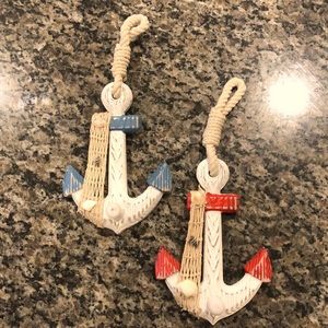Anchor hooks